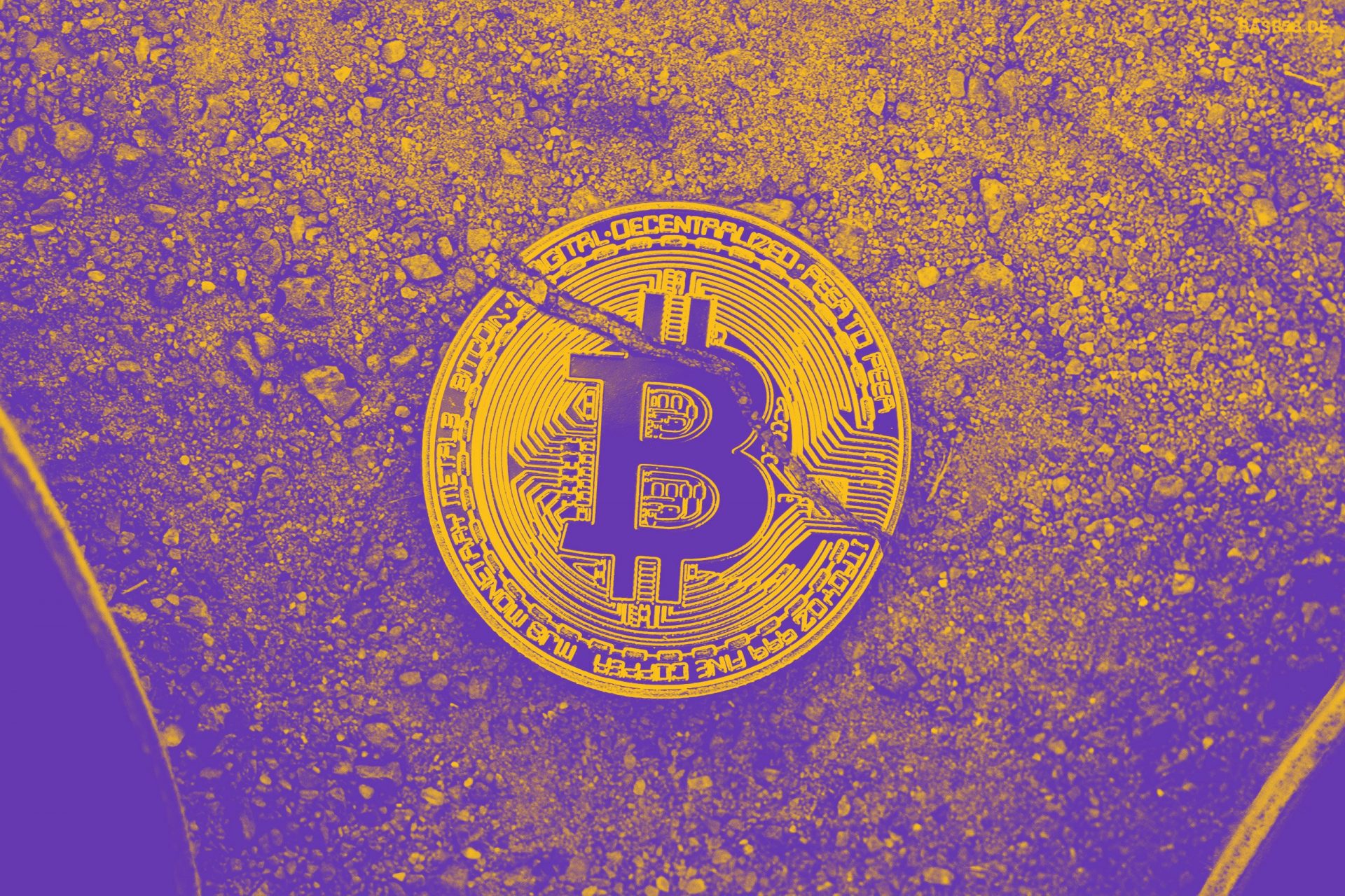 Bitcoin Struggles to Hit k; BlackCardCoin, Mog Coin, Helium Sinks